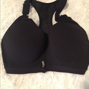 💸Sold 💸Victoria’s Secret VSX Sport Sports Bra